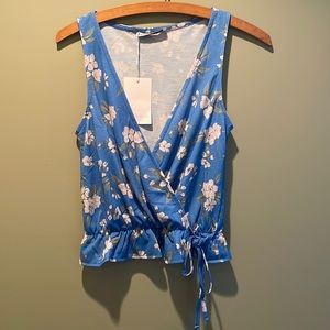 Pull & Bear Blue Floral Sleeveless Faux 
Wrap Top New With Tag Size XS